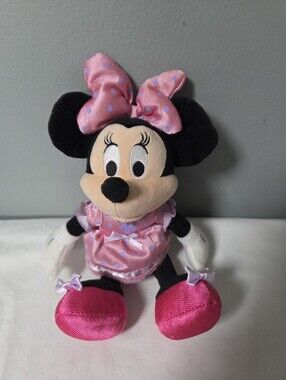 Disney Minnie Mouse Plush/Stuffed 9”